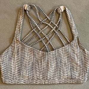 Lululemon free to be bra